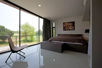 floor-to-ceiling-windows